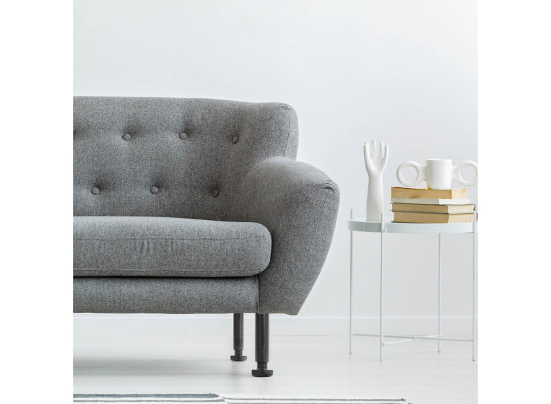 Verstellbarer Fuß am Sofa